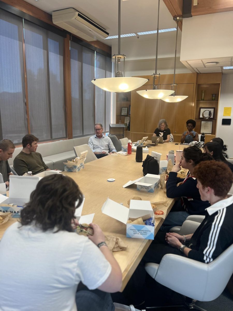 Seniors discuss the future: Head of School Julian Bull hosts lunches with senior advisories to find how to improve the school.